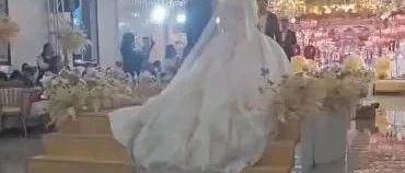 酒店被淹，新人举办“水上婚礼”！