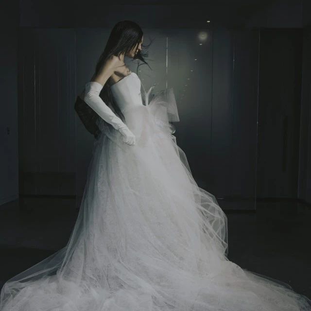 重磅！婚纱女王卖掉Vera Wang品牌！