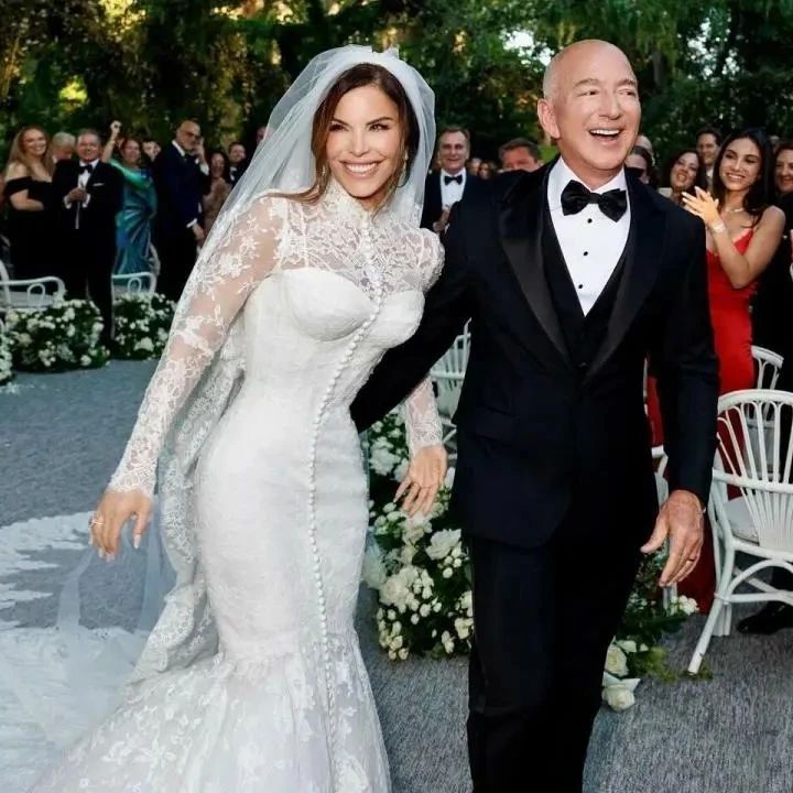 前世界首富贝索斯的“世纪婚礼”！