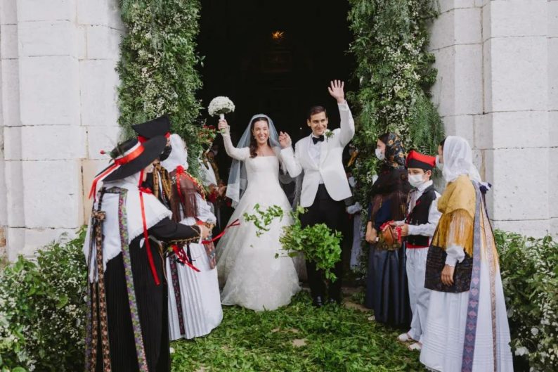 阵仗最大！Fendi继承人西班牙教堂大婚  第1张
