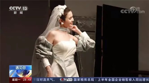 新疆姑娘：将新疆文化元素融入婚纱设计  第5张