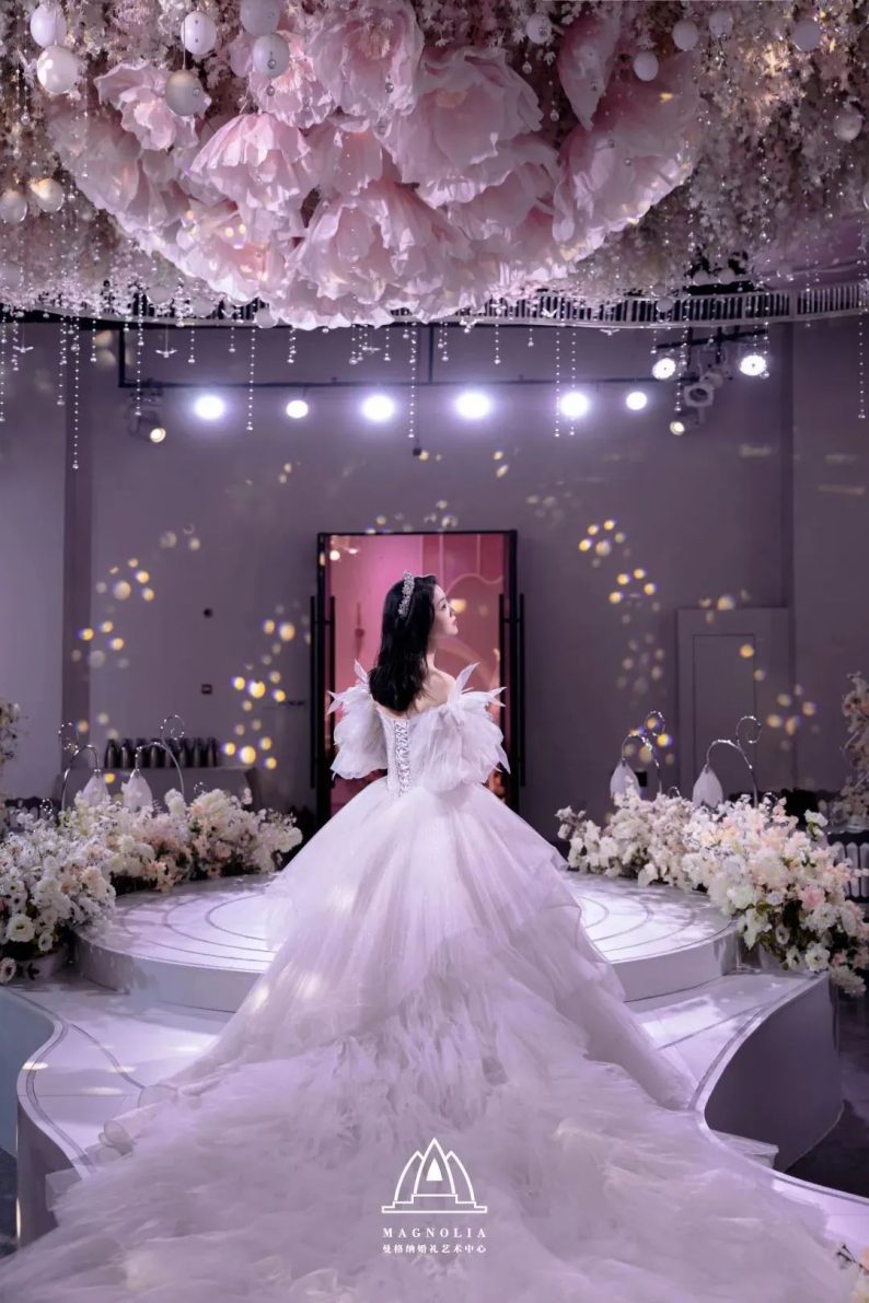 婚礼堂发布：遇见最美婚礼！上海曼格纳4大主题厅  第9张